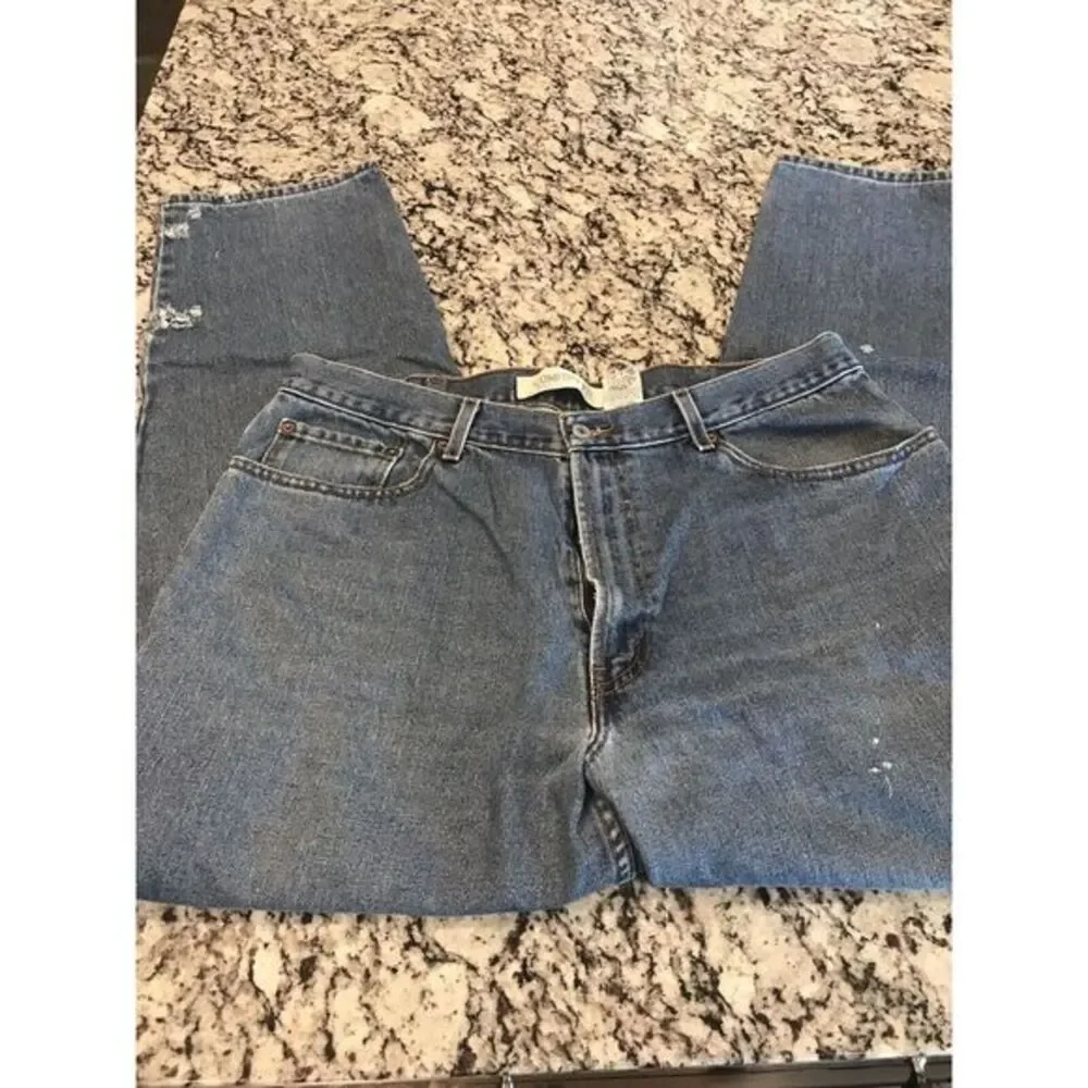 Vintage Levi's 560 Comfort Loose Fit 37x33 (tag 38x34) Distressed Tapered‎ Leg